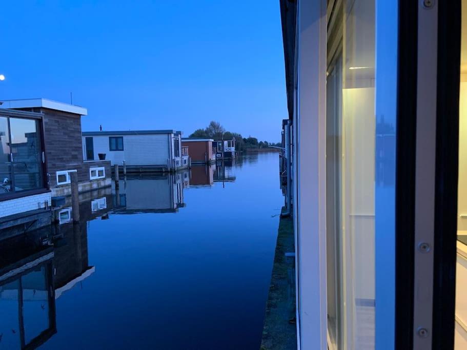 Quiet Waterloft Near Amsterdam And Schiphol Ws17 Hotel Алсмер Екстериор снимка